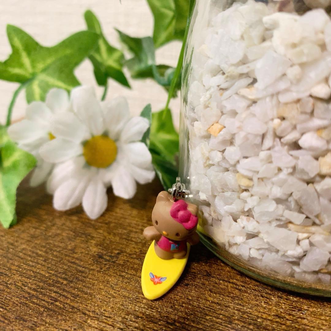 レア　ハローキティ 日焼け　ガングロ　サーフィン　ファスナーマスコット