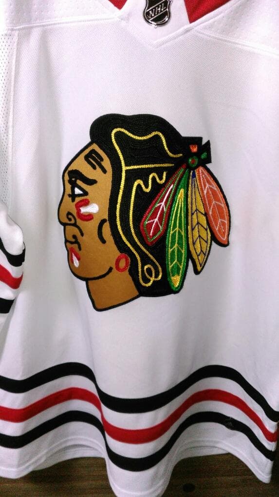 シカゴブラックホークス　オーセンティック白ジャージ