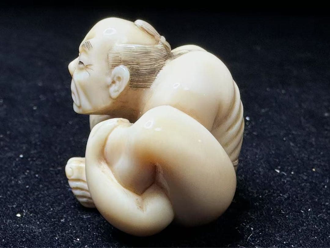 根付　置物　アンティーク　天然素材　彫刻 古美術品　細密細工　骨董コレクション