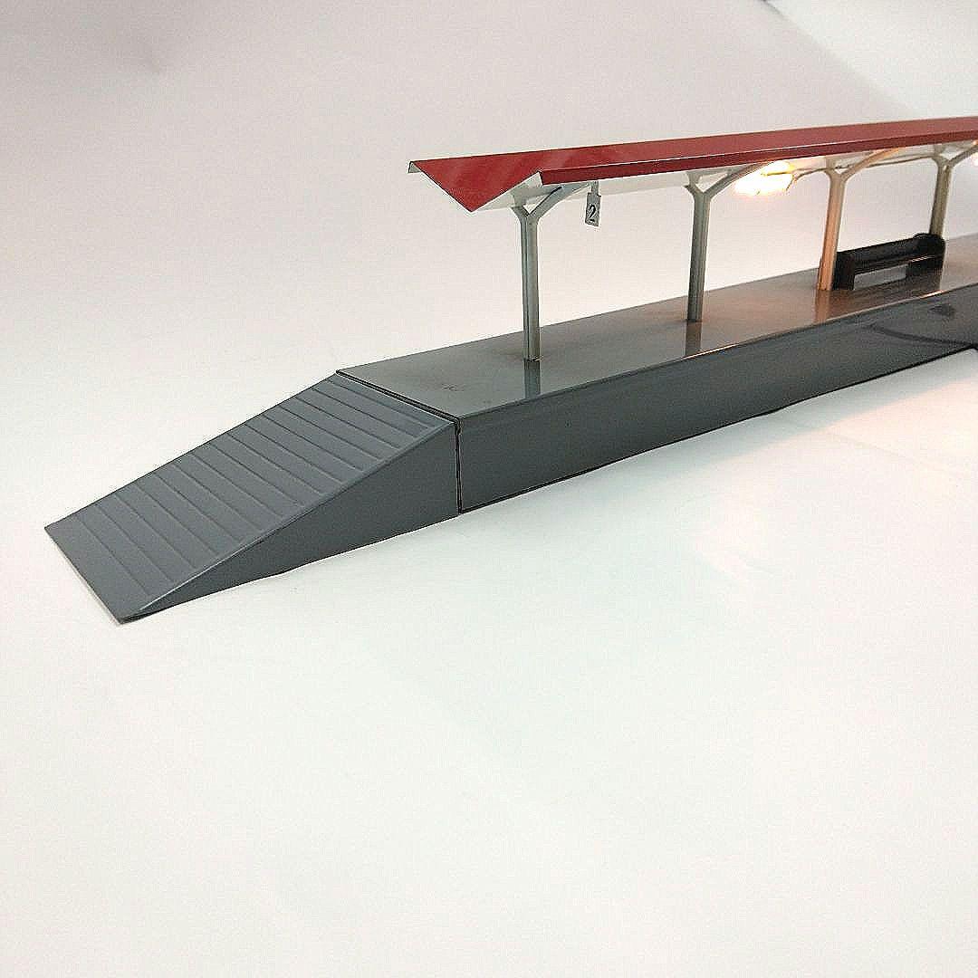 エンドウ　駅ホームNo.1 　鉄道模型情景　照明付き HOゲージ　元箱付　希少品