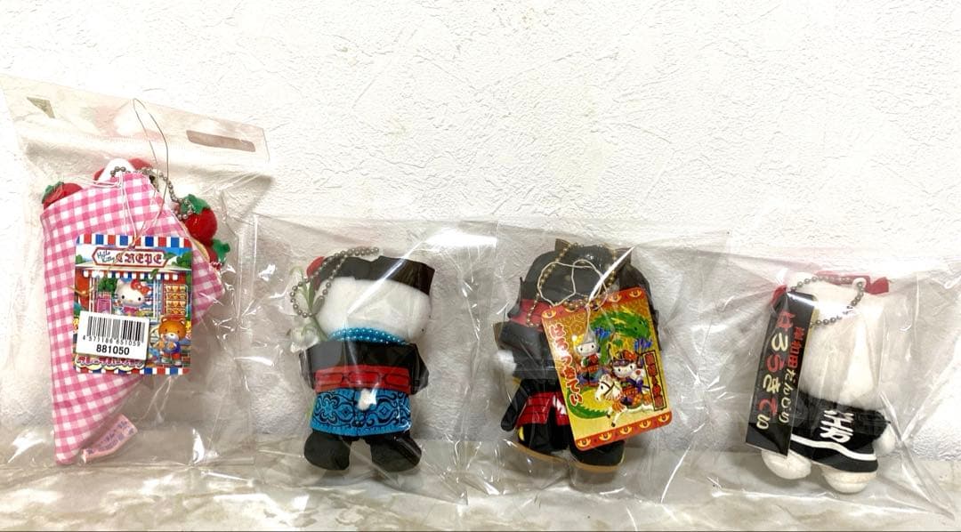 d*3様 激レア！ご当地キティ タグ付き ぬいぐるみ キーホルダー 4体セット