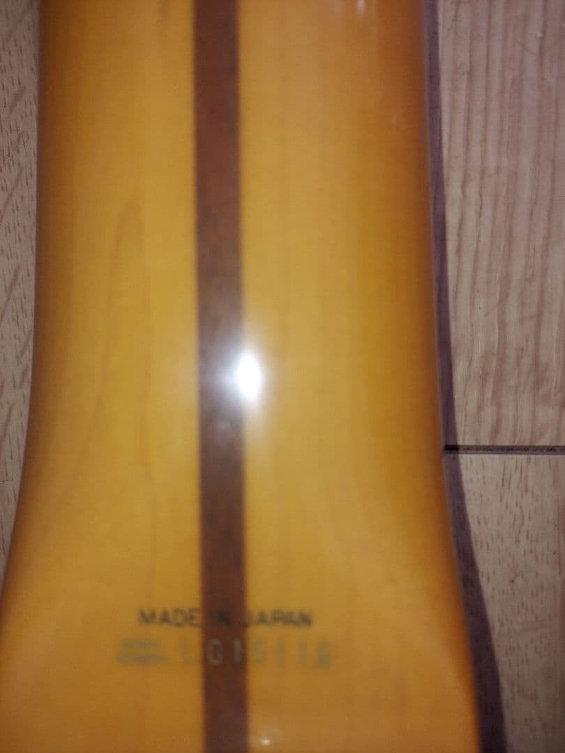 フェンダーエレキベース テレキャスタータイプ