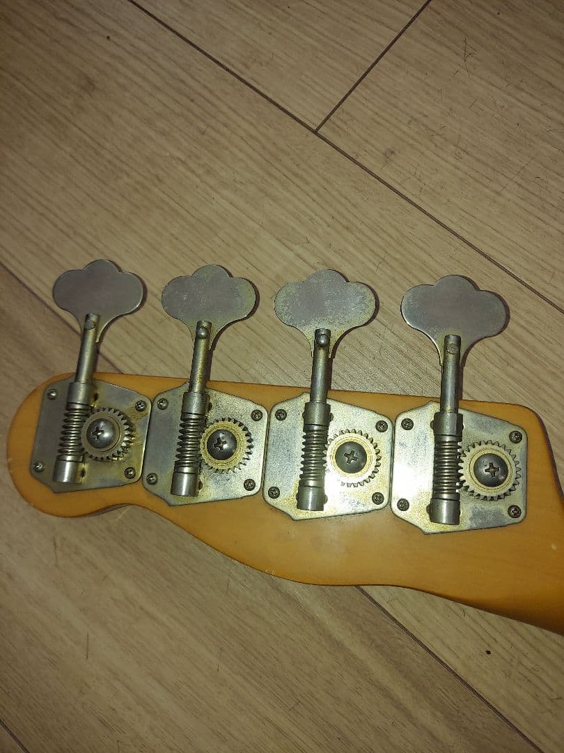 フェンダーエレキベース テレキャスタータイプ