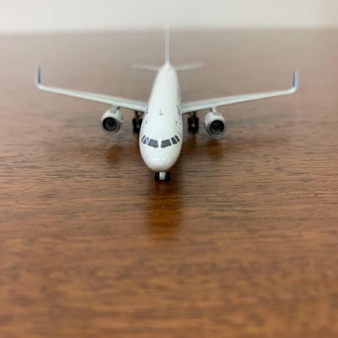 ❶　1/400　ANA 全日空 AIRBUS A321-211 JA111A