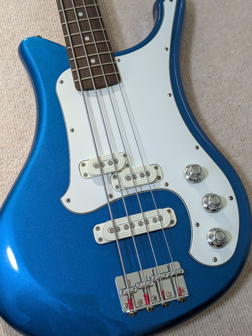 YAMAHA ヤマハ　SBV550 エレキギター　ブルー　動作未確認