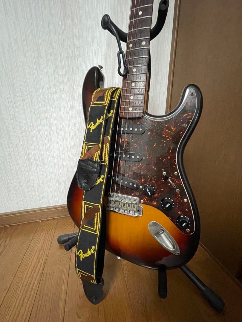 Fender ストラトキャスター エレキギター　Fender Japan