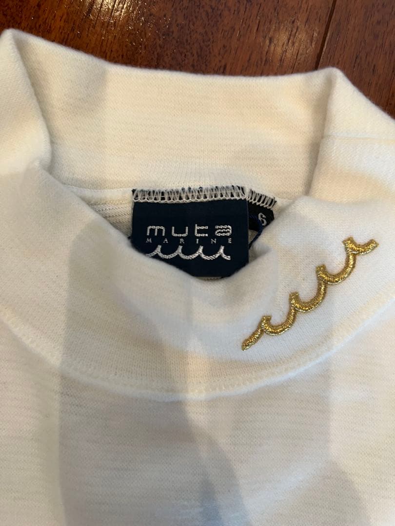 ぴょんすく新品未使用！muta ホワイト セーター 6サイズ