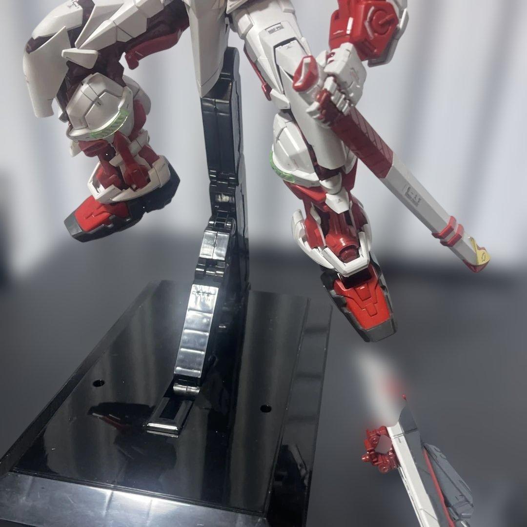【癒し】PGガンダムアストレイ レッドフレームの組み立て済みジャンク品の出品です