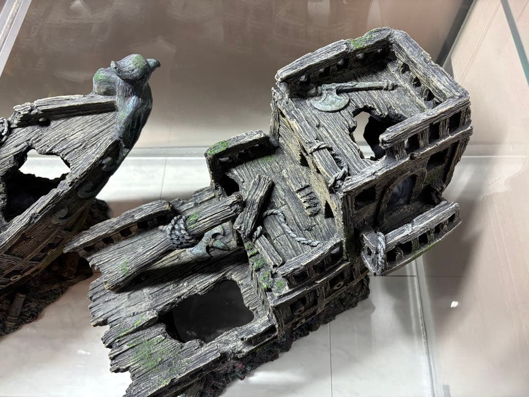 水槽用　沈没船オプジェ　レイアウト