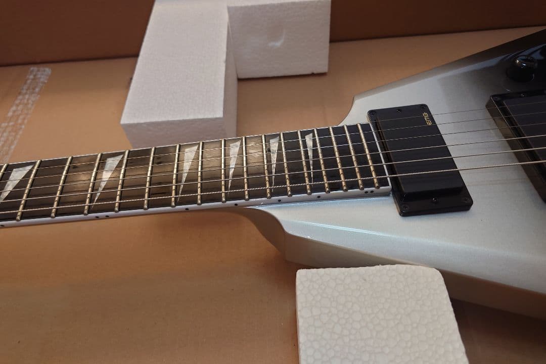 ESP EII E-II ARROW NTブラック×シルバー EMG 85 81