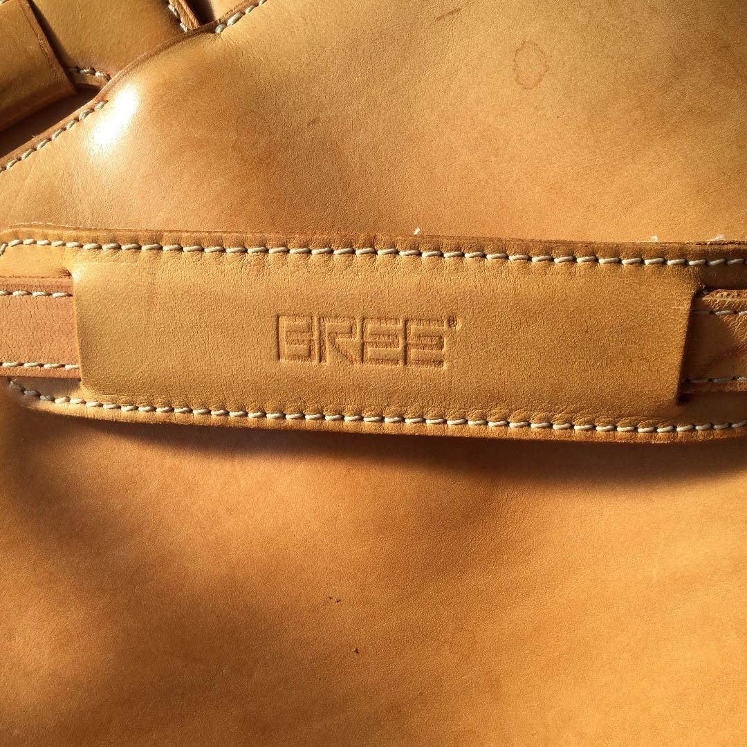 BREEネイチャーシリーズ牛ヌメ革ショルダーバッグ