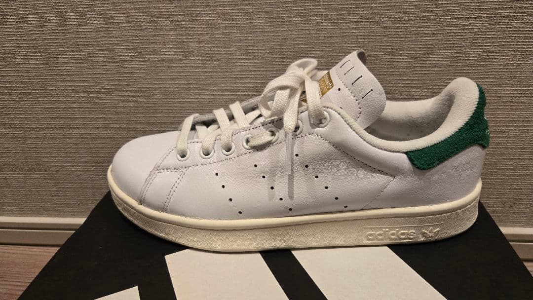 adidas　VELOSTANSMITH 　ホワイト