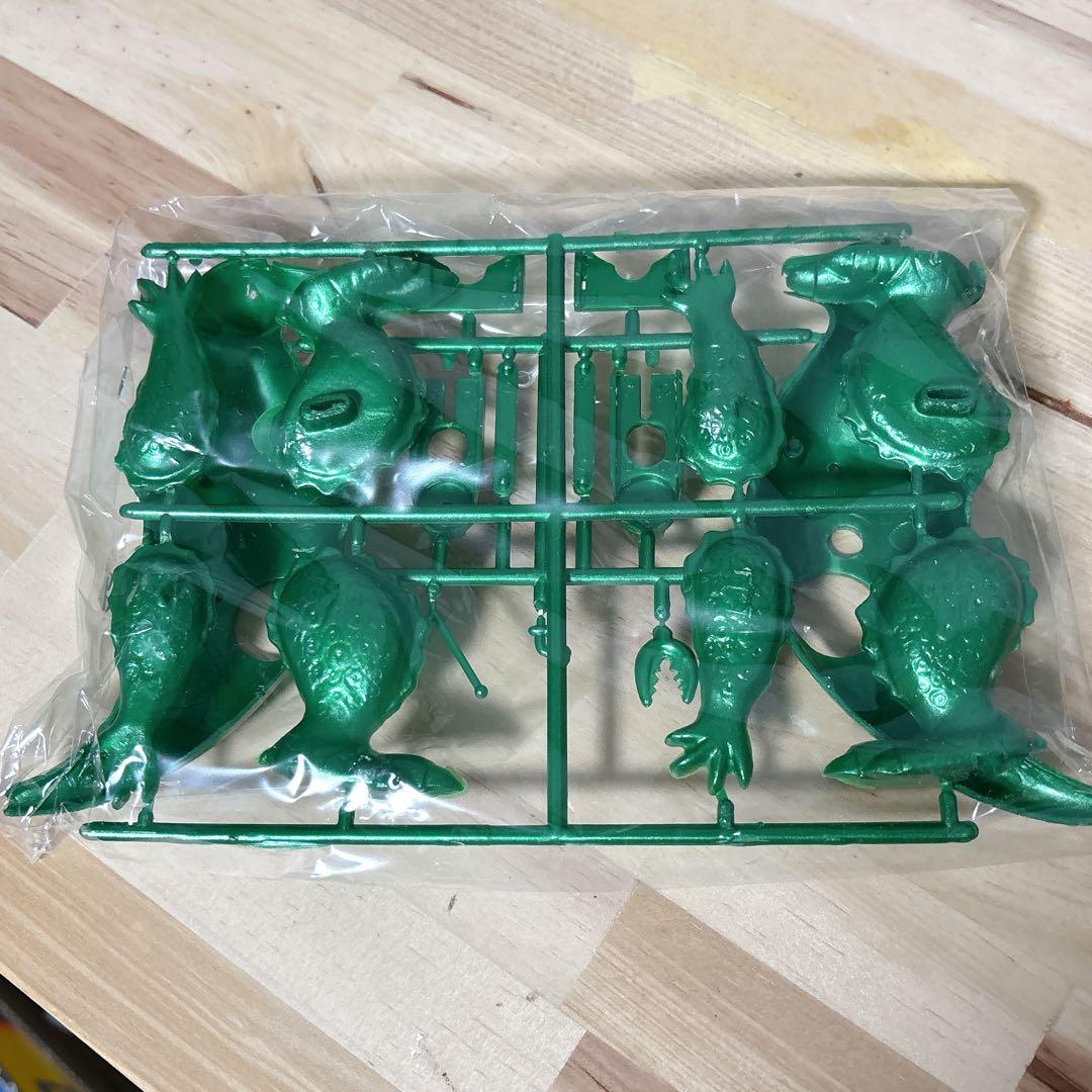 未使用 宇宙大怪獣ギララ プラモデル 限定完全復刻版 昭和怪獣