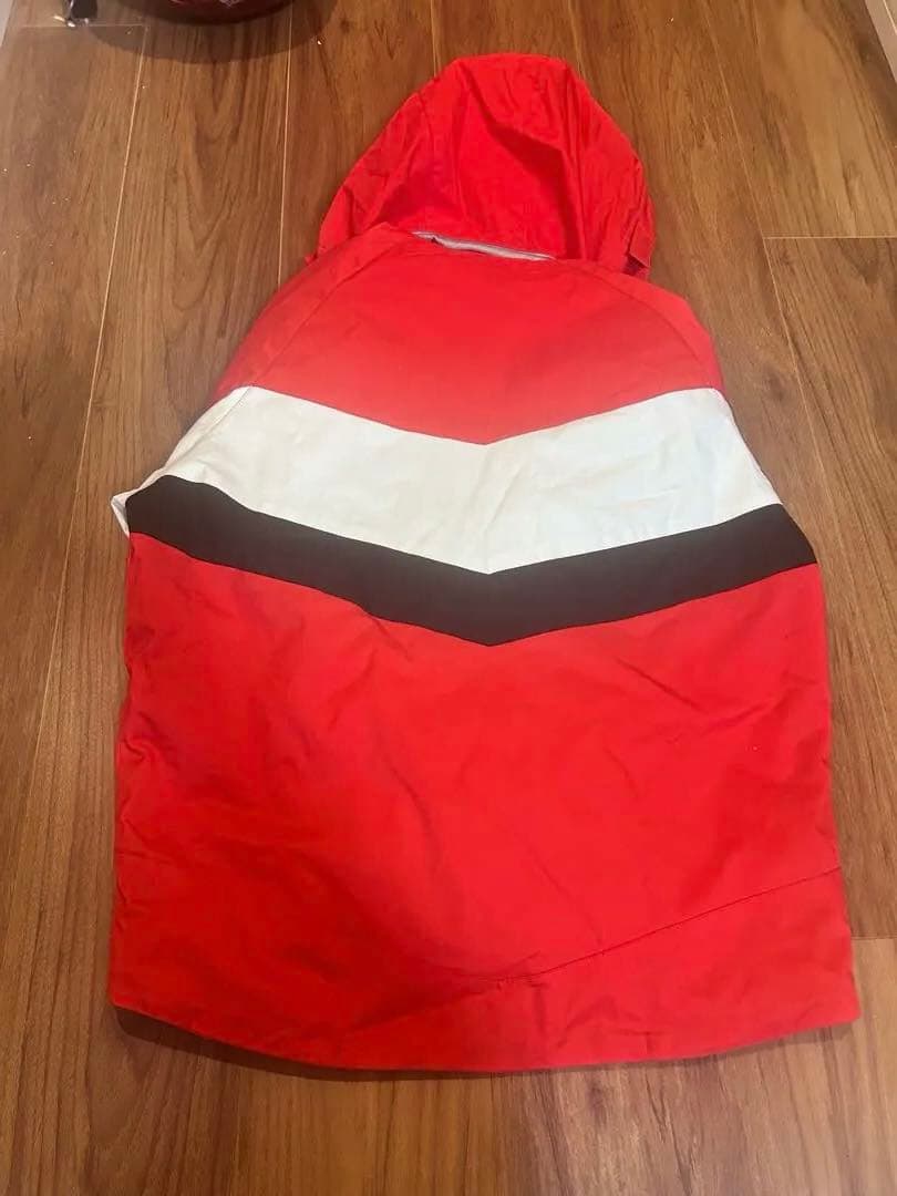 デサント　子ども用スキーウェアセット140（赤ジャケット・黒パンツ・ヘルメット）