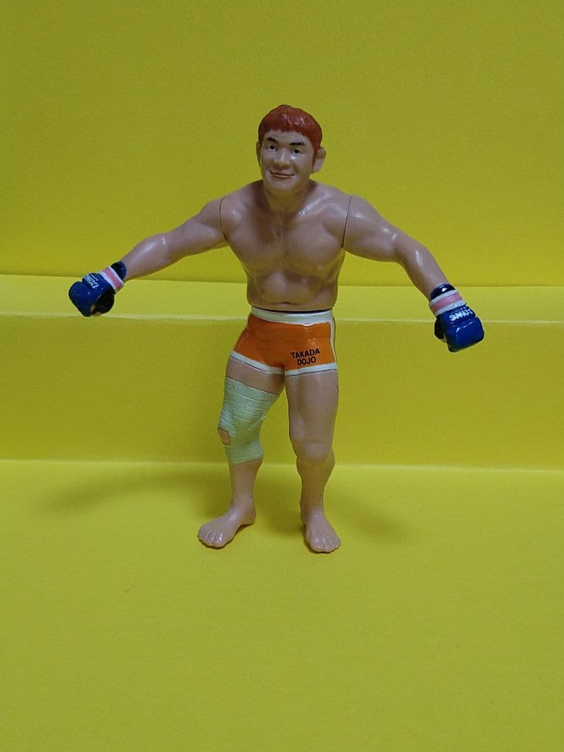 アントニオ猪木、小川直也、大仁田厚、桜庭和志、春一番のフィギュア７体