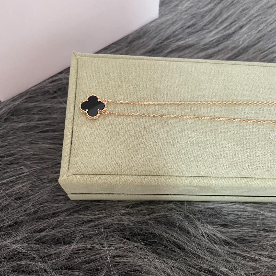 ヴィンテージ アルハンブラ ペンダントVCARA45800