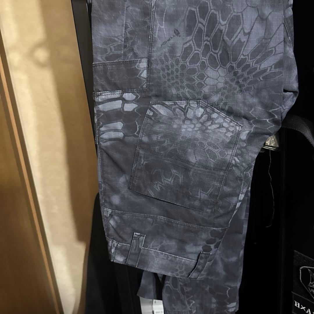 vertx クリプテック　タイフォン迷彩　Sサイズ（日本人Mサイズ位）上下セット