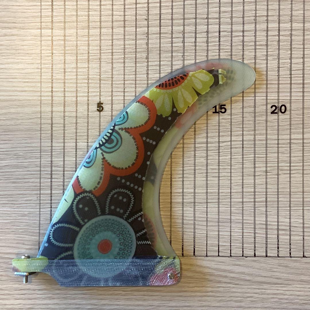 新品未使用シングルフィン6.5インチ　 フラワーデザイン スクリュー付き