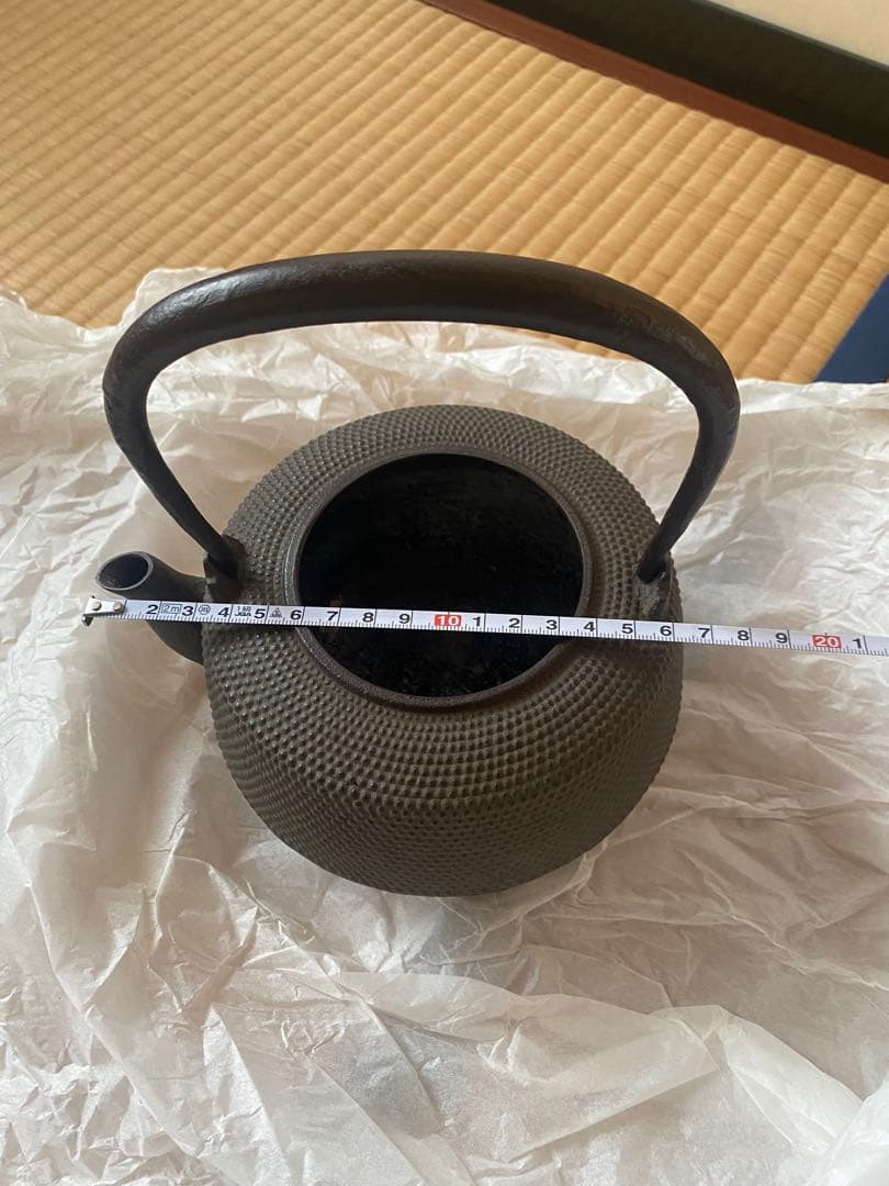 総アラレ　肩衝　鉄瓶