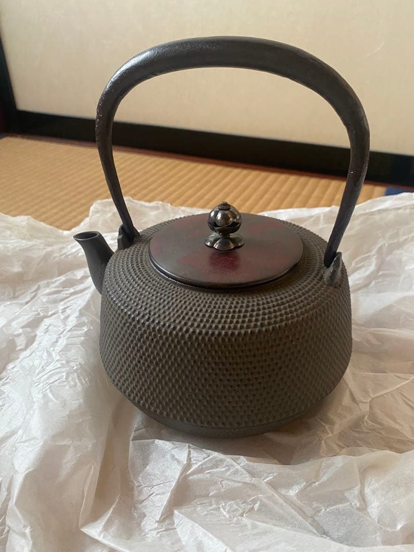 総アラレ　肩衝　鉄瓶