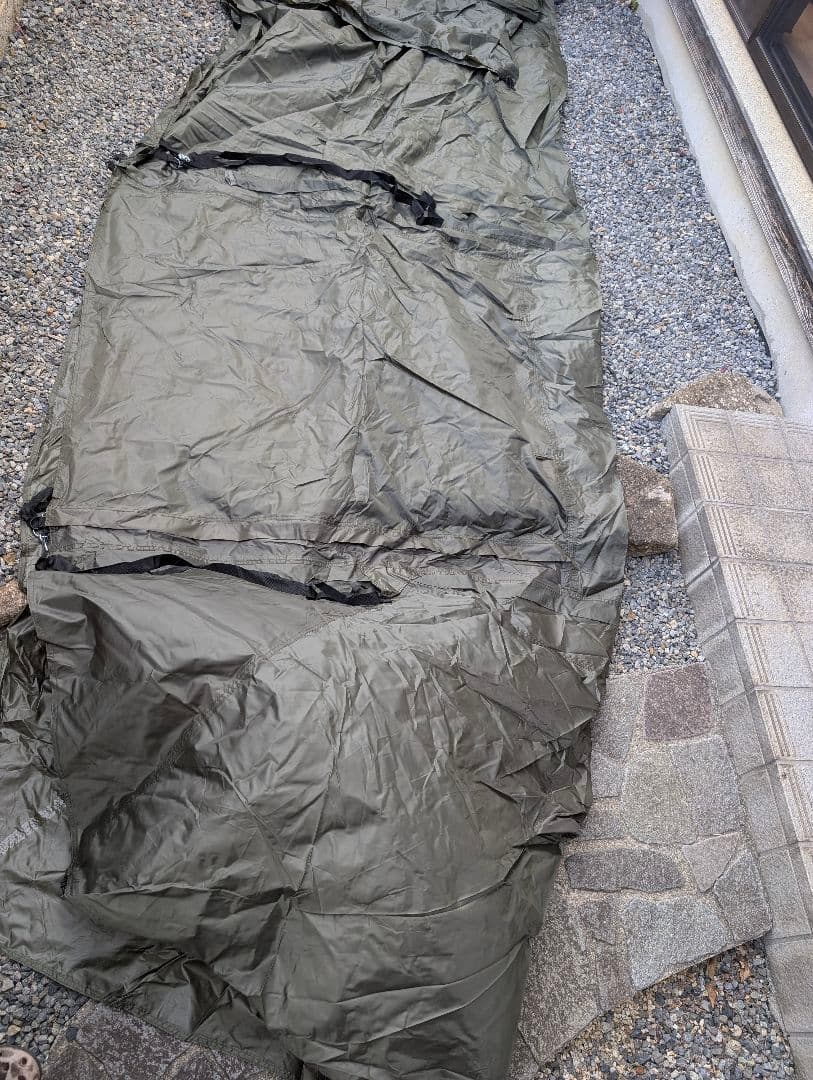 ✨1回使用✨　ドイツ軍 Mil-Tec 3人用テント カマボコ 広い前室