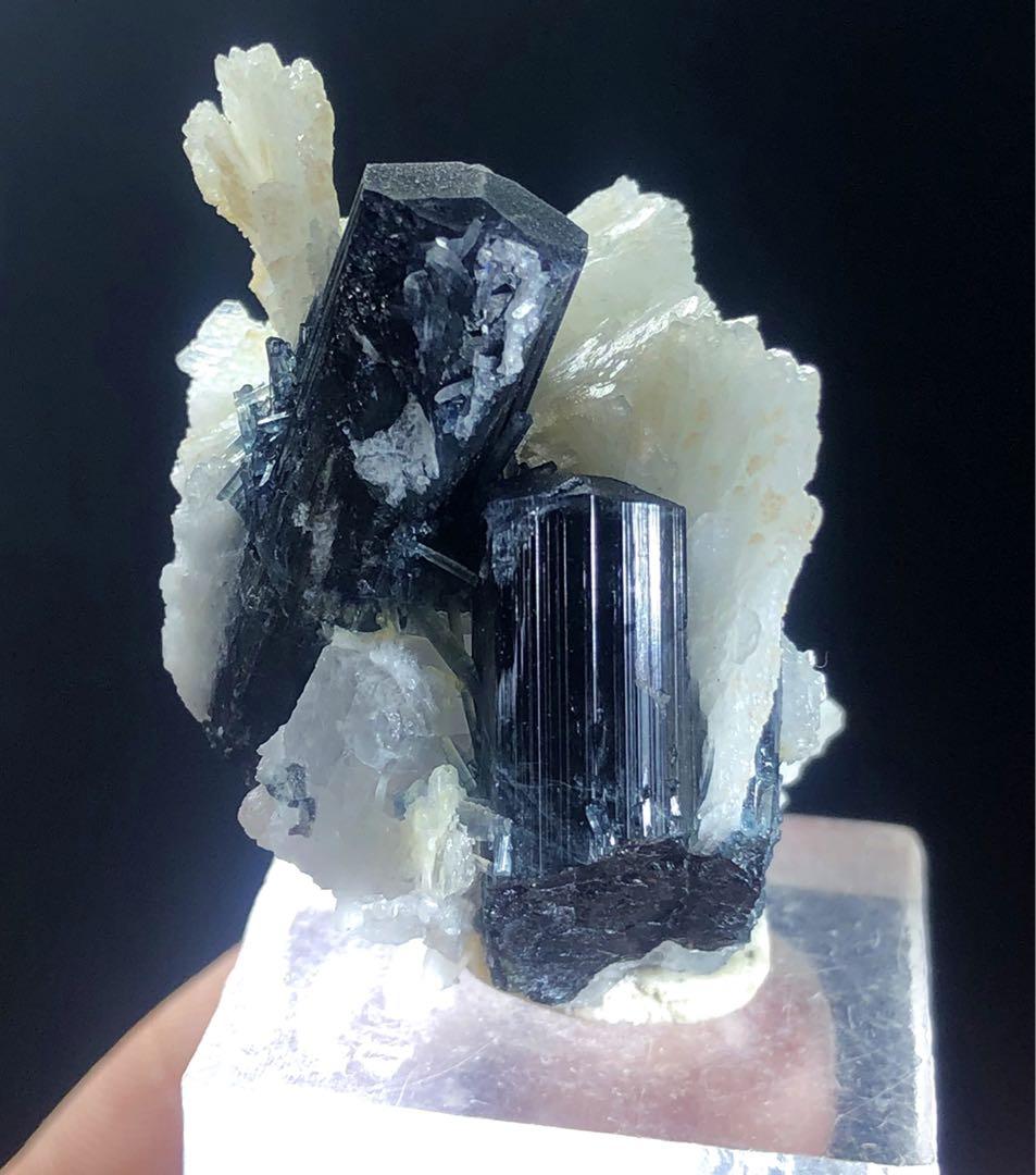 ブルーキャップトルマリンクリスタル アルバイト付き