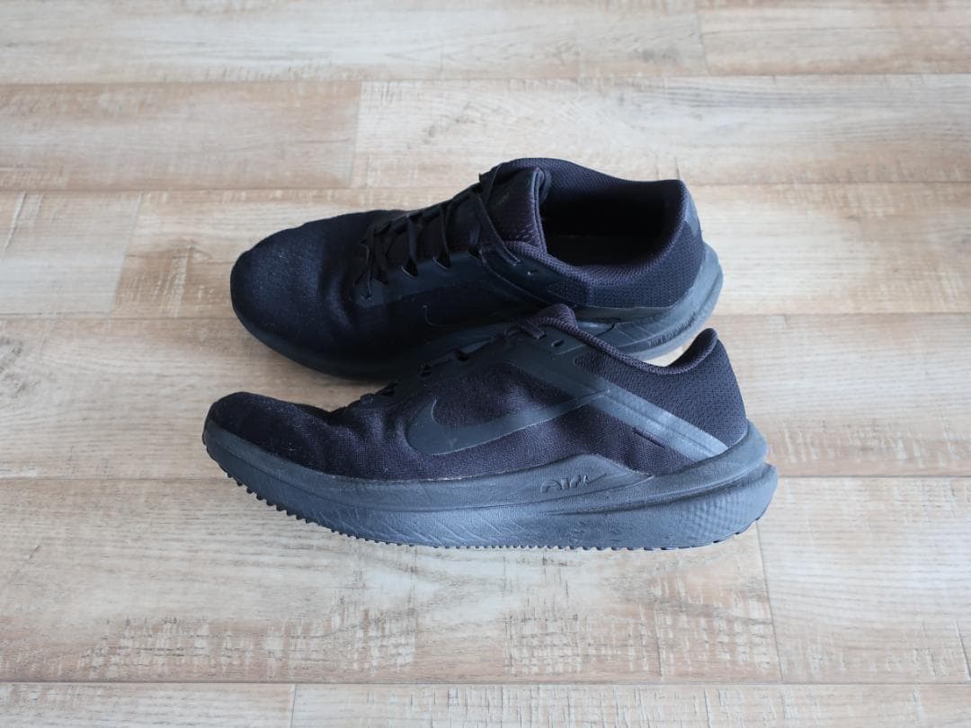 ★人気 ナイキ ウィンフロー10 ブラック 27cm 高機能ランニングシューズ