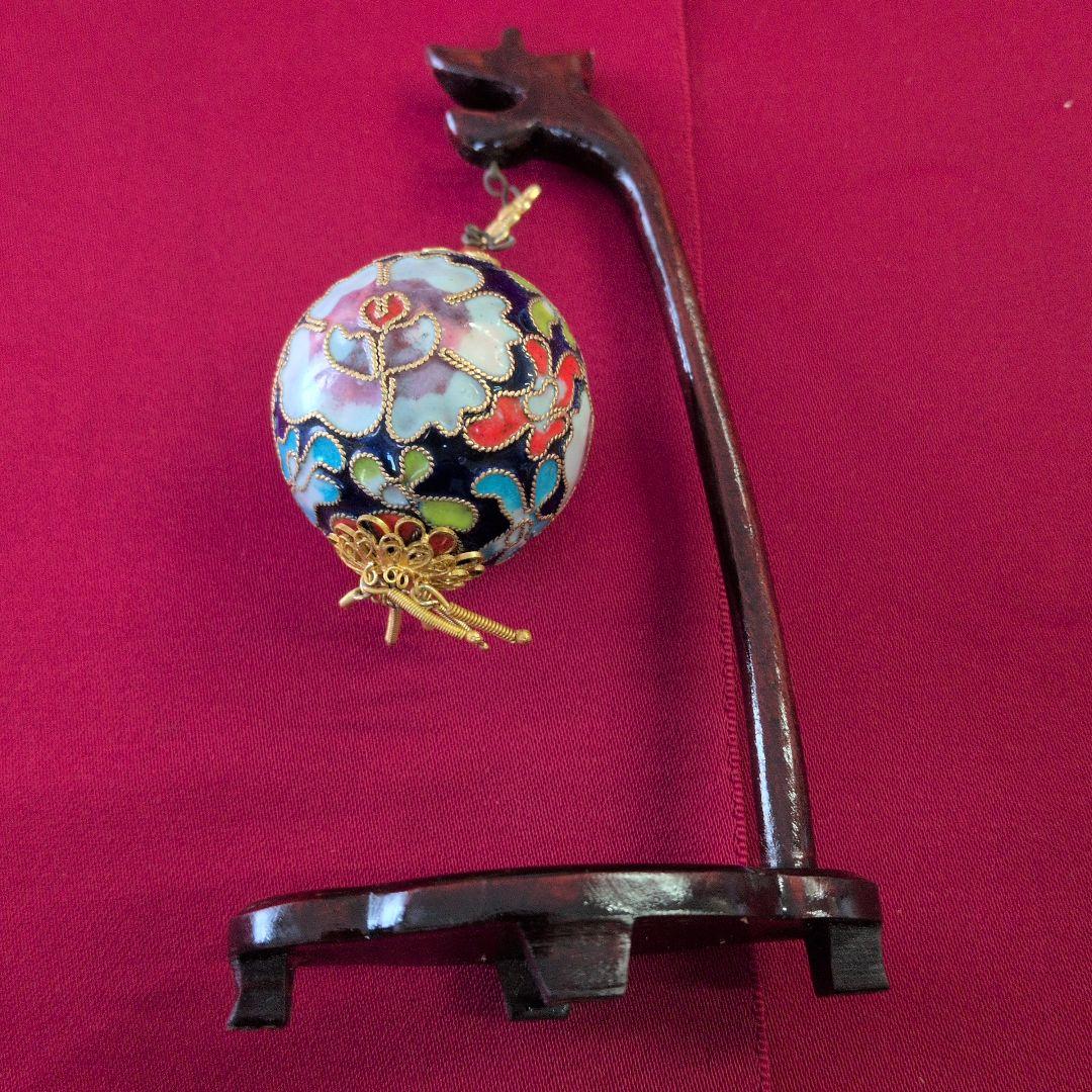 美しい工芸品、高さ約１4センチ