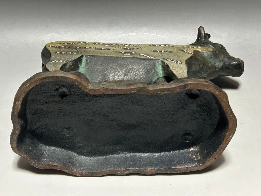 牛肉　部位　金属製　牛 置物 部位名　肉屋　昭和レトロ　ビンテージ