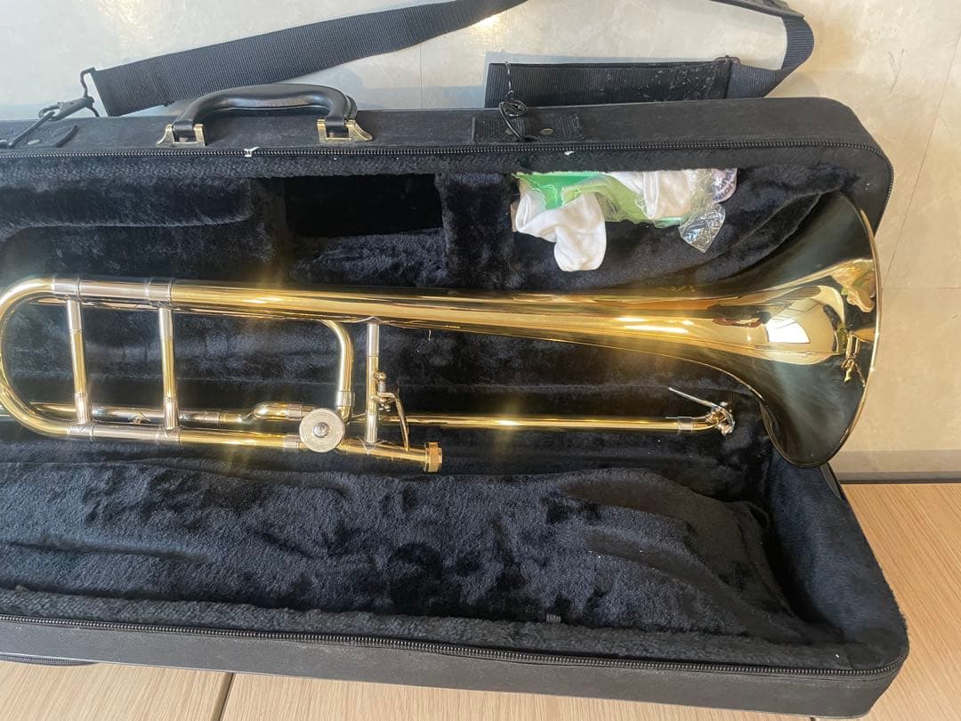 美品　Maxtone トロンボーン 本体とマウスピース2個