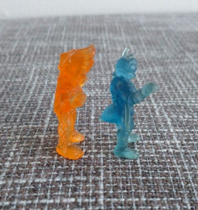 仮面ライダーBLACK 消しゴムフィギュア2体（ハチ怪人・アネモネ怪人）