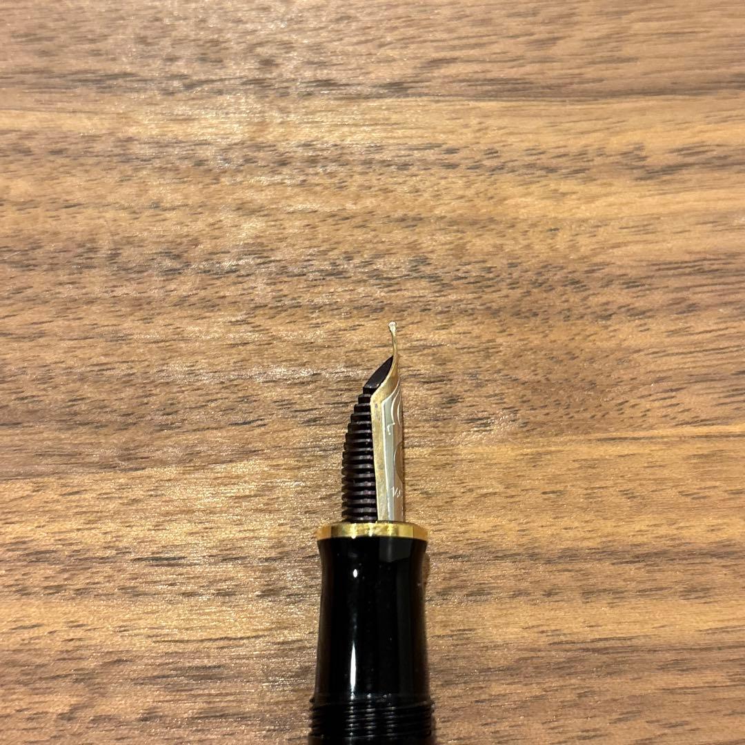 ペリカン 万年筆 赤縞 14金 F 14C-585 M400