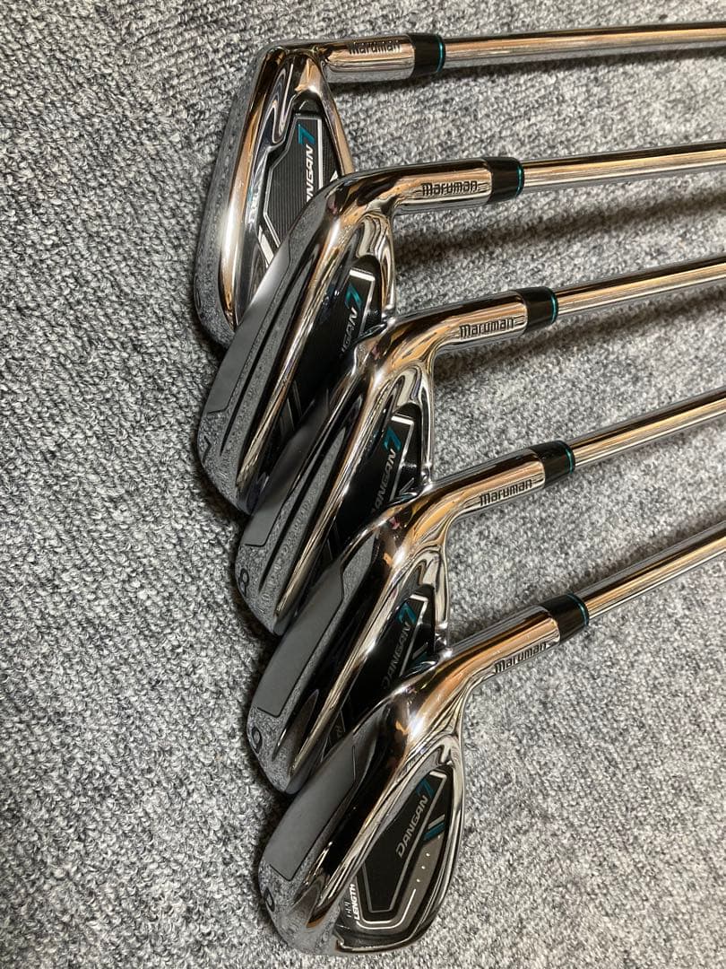 ダンガン7アイアンセットとドライバー