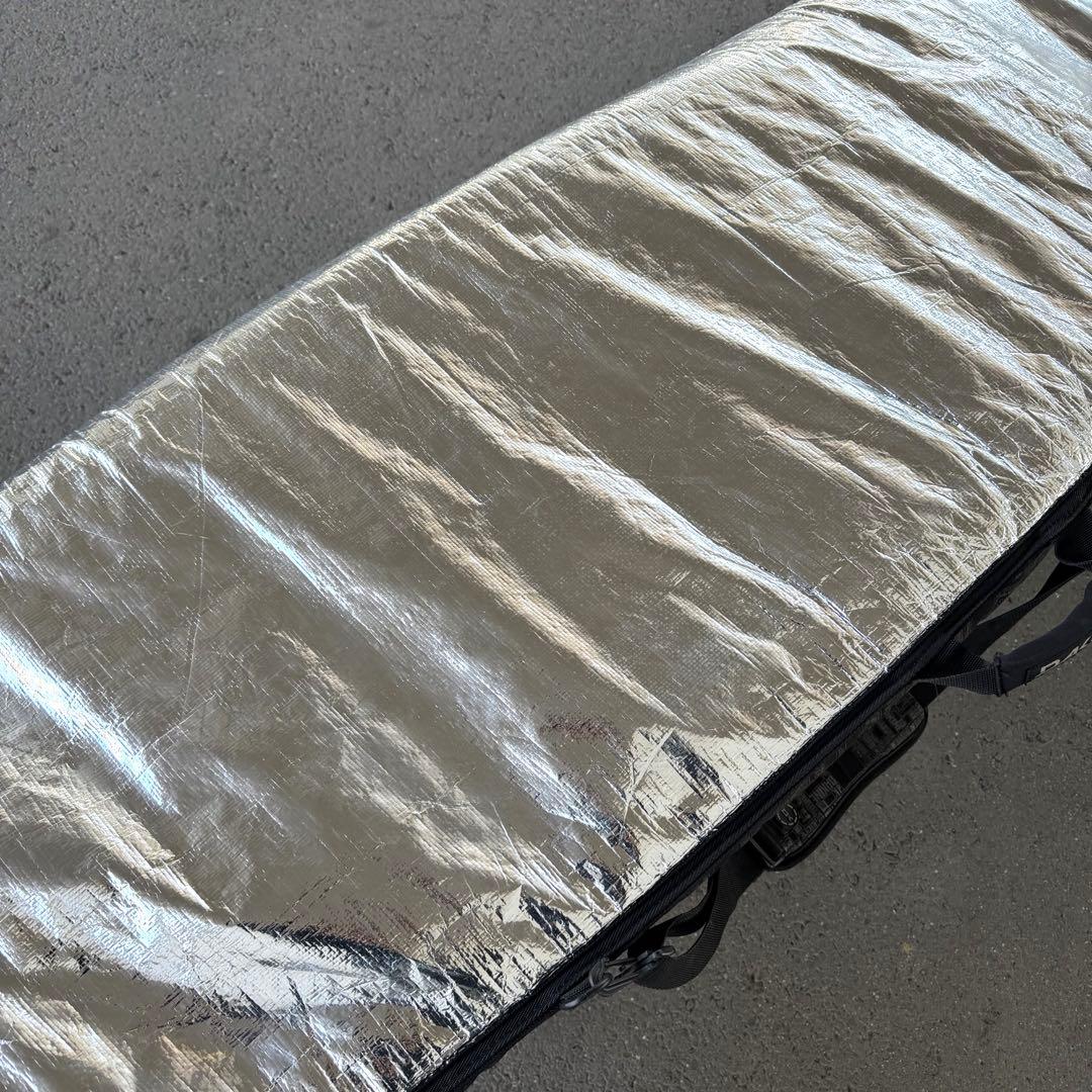 中古美品　DAKINE サーフボード　ケース　ハード　黒　7’7ftまで収納可能