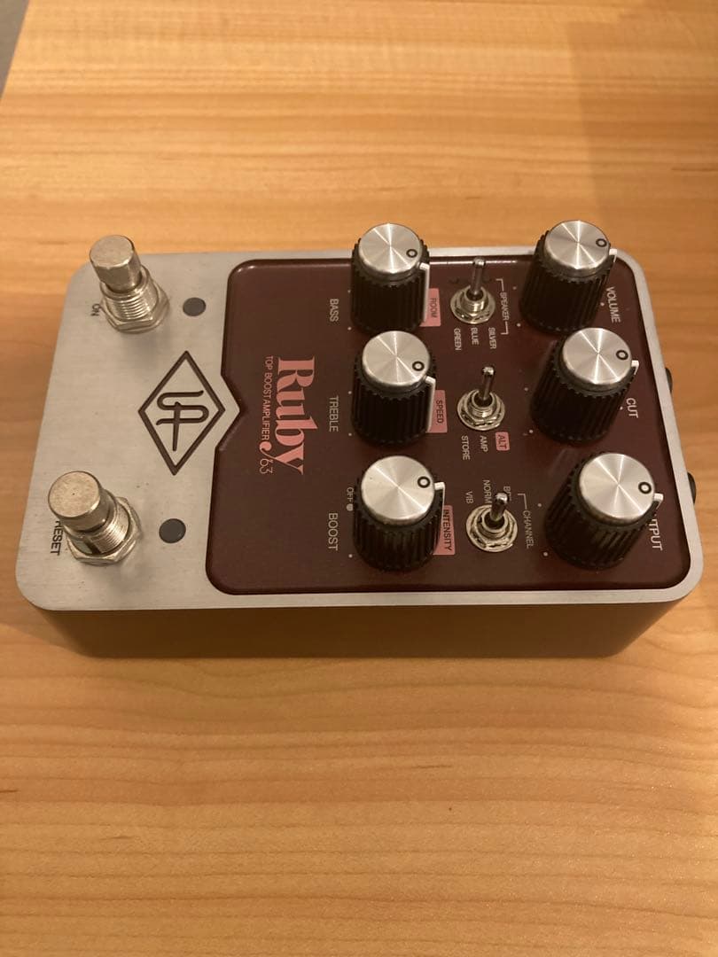 UAFX Ruby ギターエフェクター