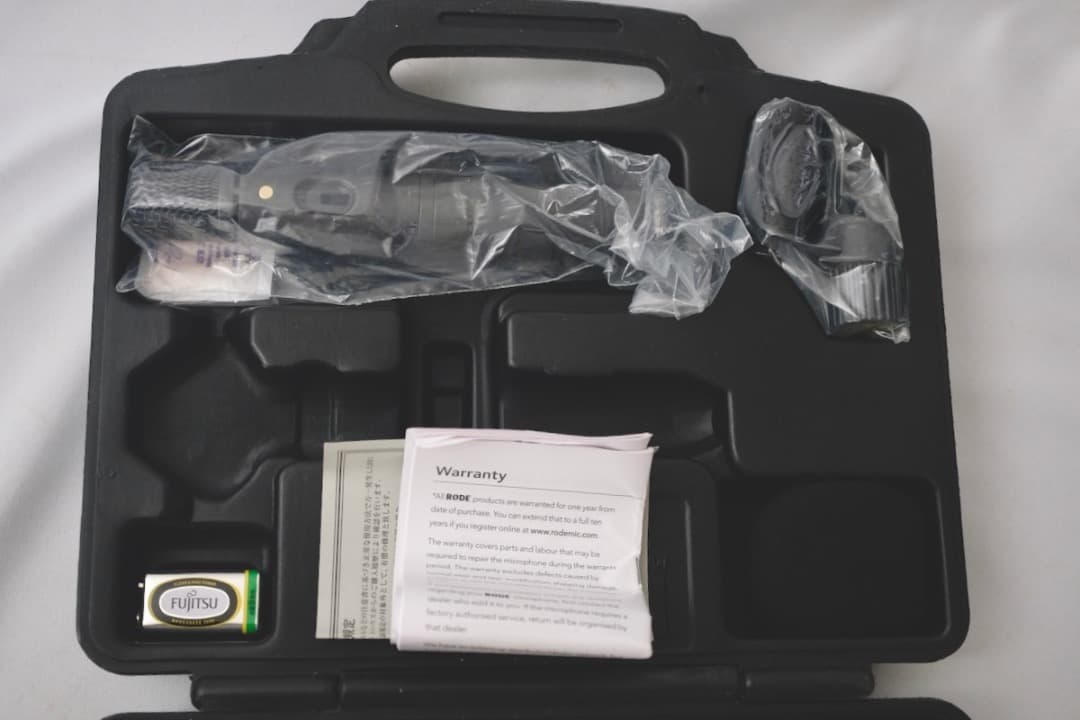RODE M3 コンデンサーマイク　電池稼働可　ケース付