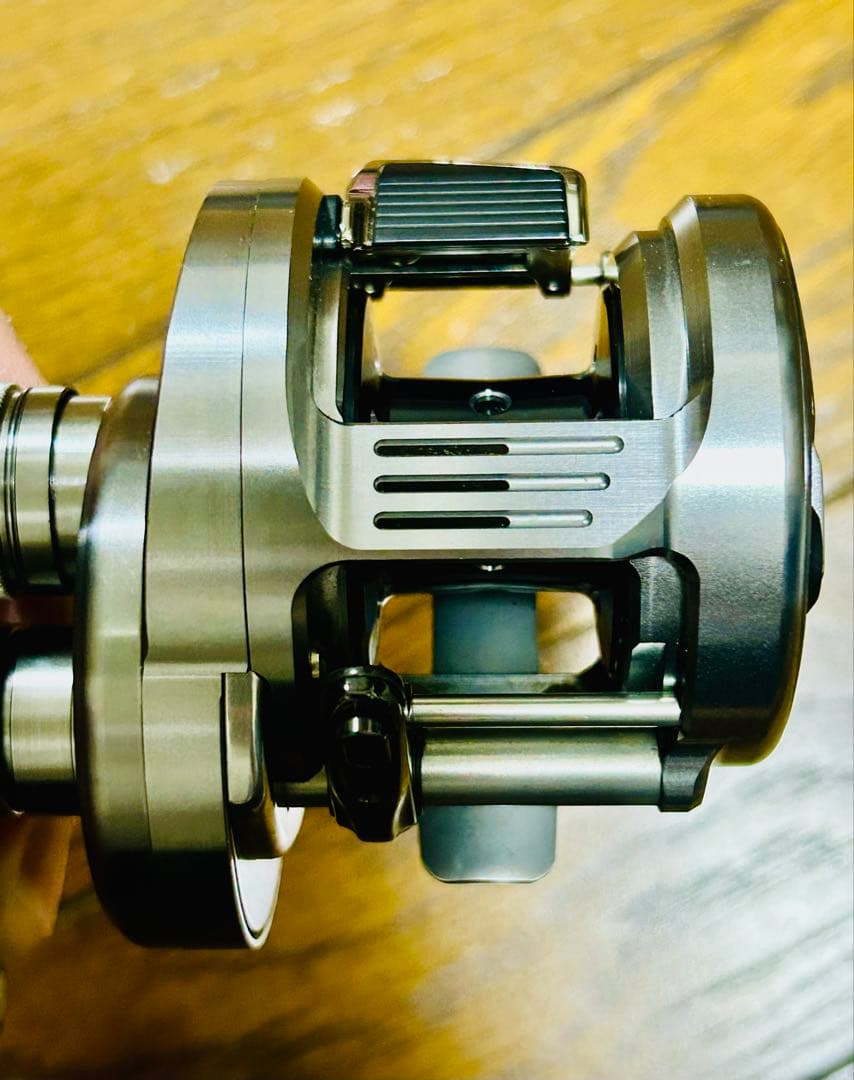 リール SHIMANO 19CALCUTTA CONQUEST DC200