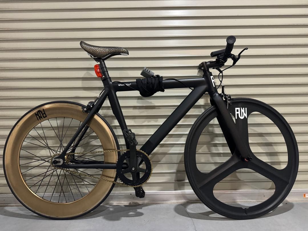 【専用】FUN ピストバイク マットブラック ゴールドホイール