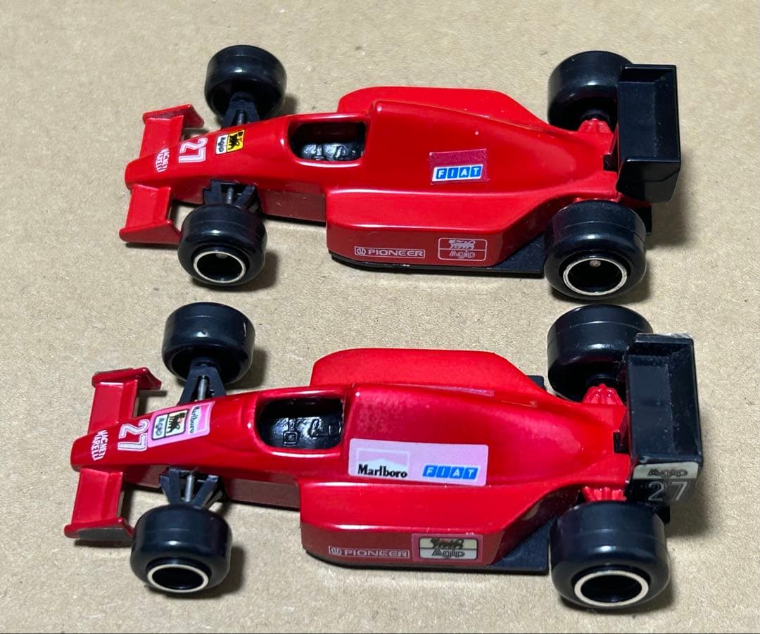 トミカ フェラーリ F1 日本製 中国製 2台セット