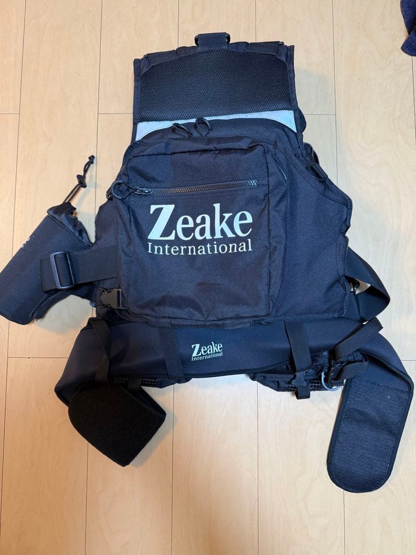 Zeake ジーク　ゲームベスト　美品