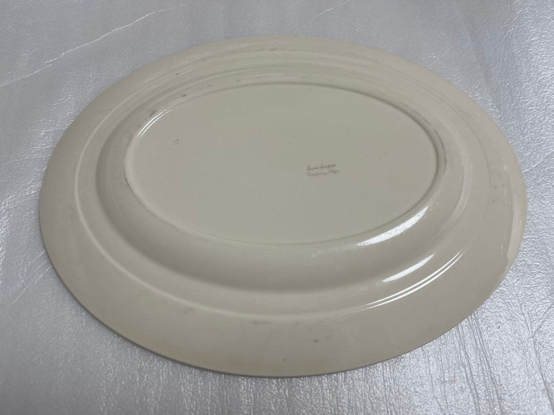 スージークーパー パネルスプレイオーバルプレート　30cm