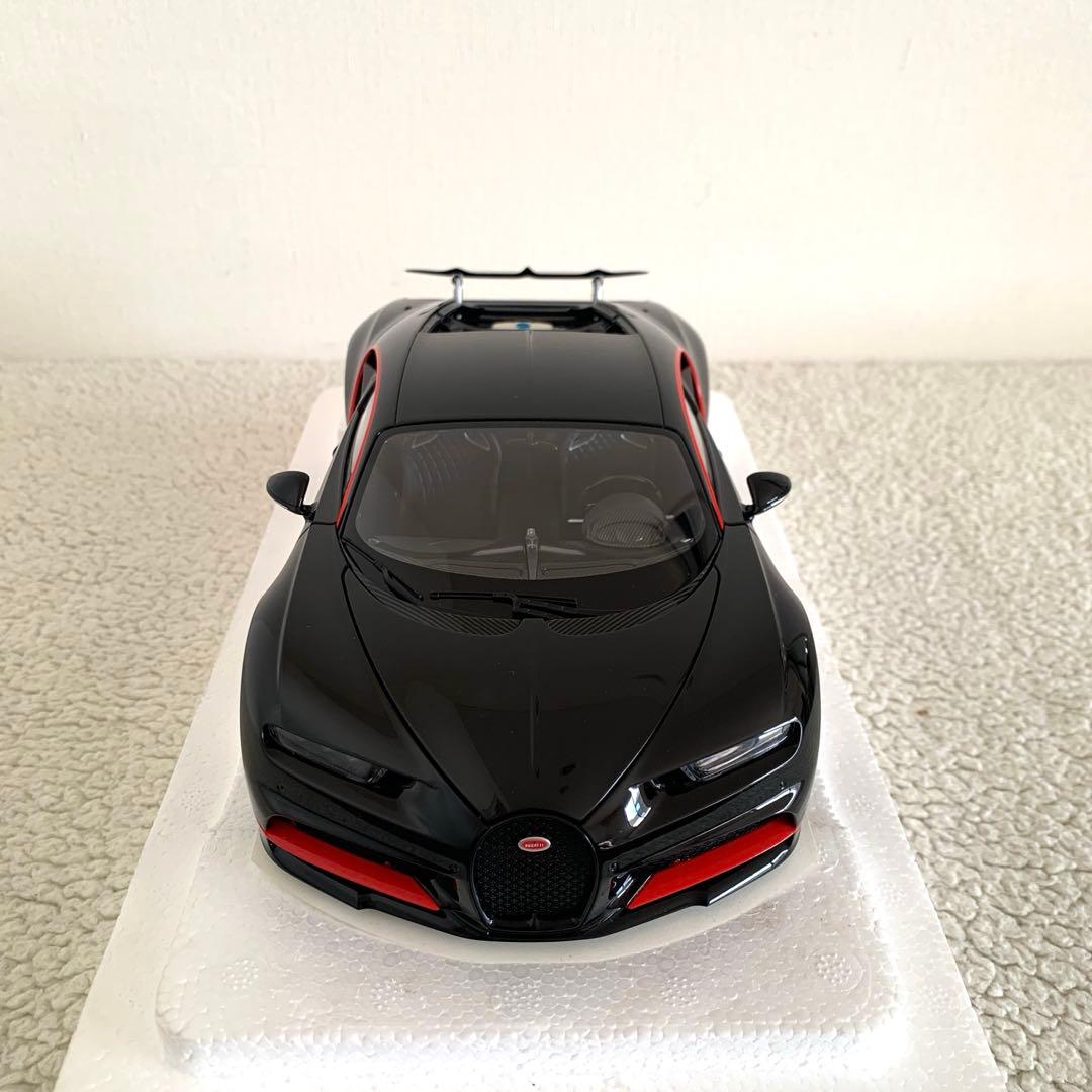 自動車 1/18 AUTOart Bugatti Chiron 2017 70991