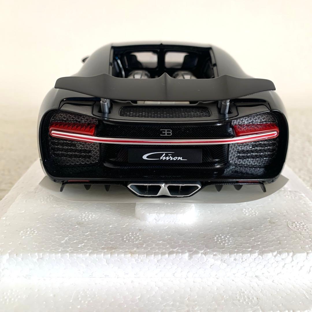 自動車 1/18 AUTOart Bugatti Chiron 2017 70991