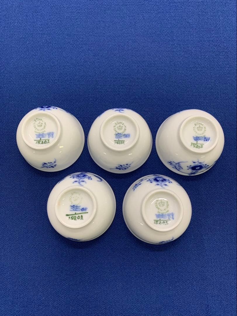 未使用共箱付ロイヤルコペンハーゲン ブルーフルーテッド酒器揃 徳利2盃5朱塗黒塗