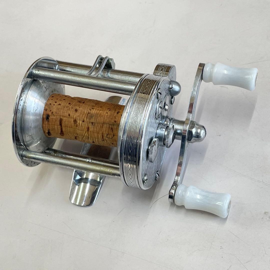 PFLUEGER SUMMIT 1993L 彫刻系ダイレクトリール