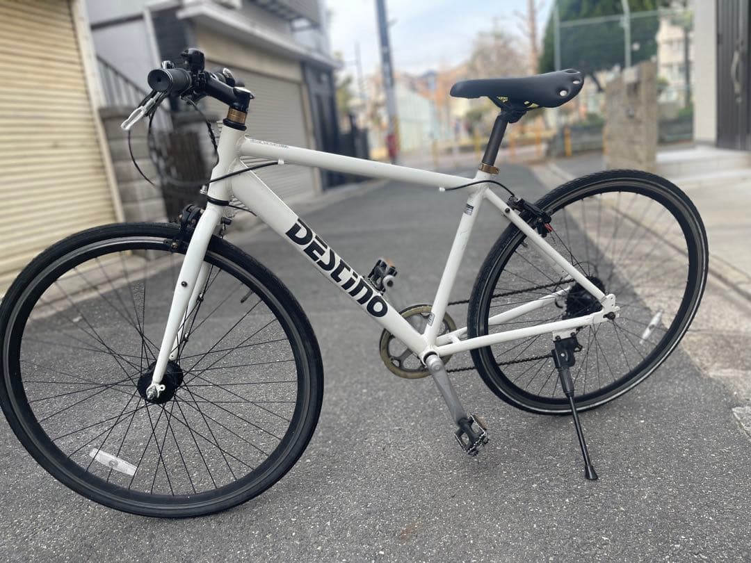 DESTINO クロスバイク ホワイト 700C オートライト