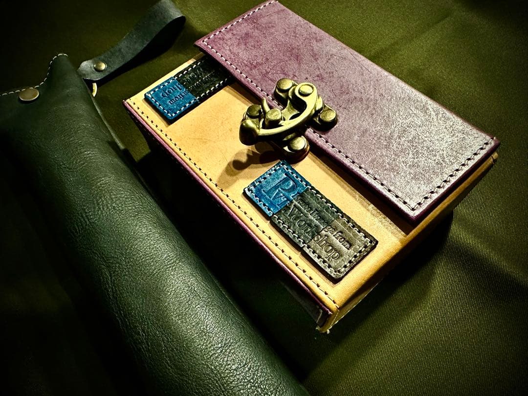 余革生産特価品！Pvt.Workshop 極CL 本革　デッキケース　ハーフ