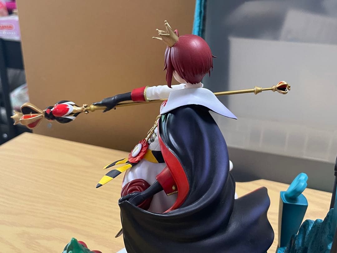 ツイステッドワンダーランド リドル・ローズハート 1/8スケールフィギュア