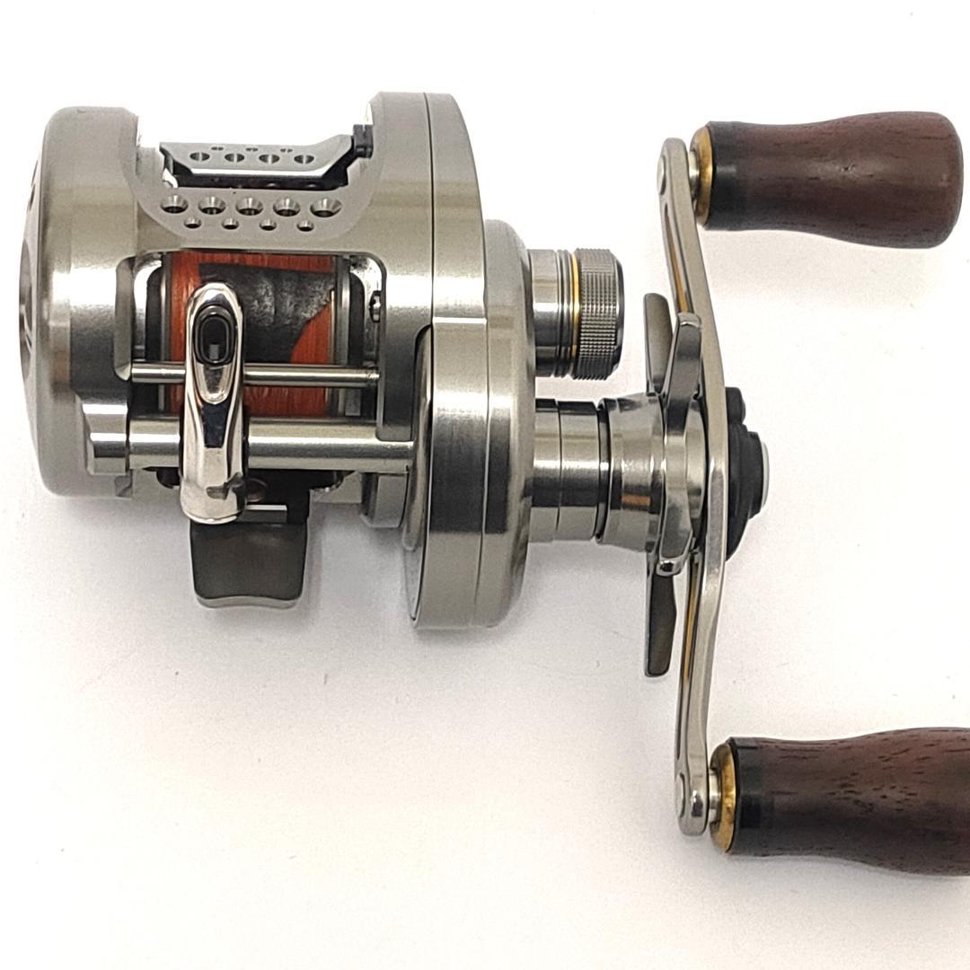 シマノ 17カルカッタコンクエスト BFSHG ハンドルノブ交換 ケース付