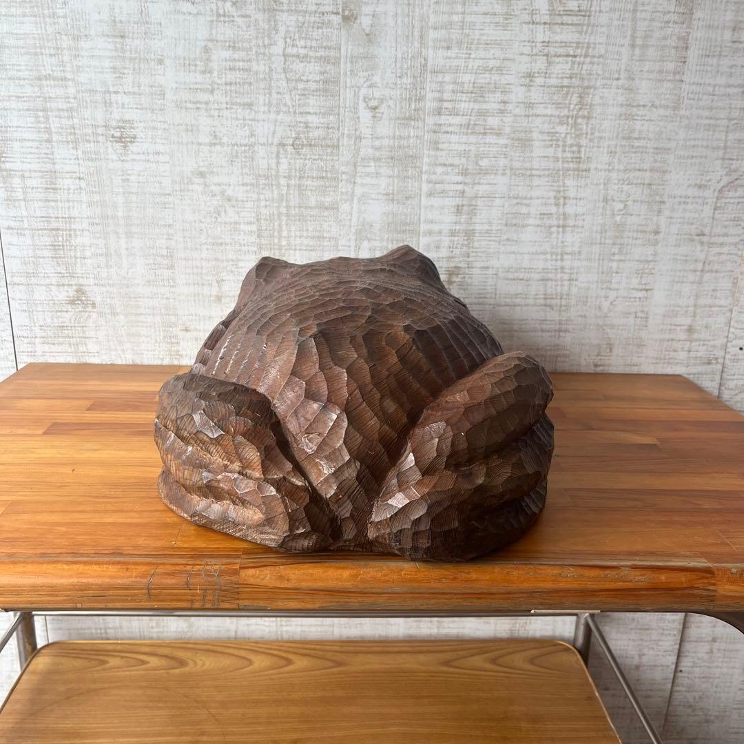 【アンティーク】杉？ 木彫りのカエル 置物 蛙 縁起物 オブジェ 飾り物